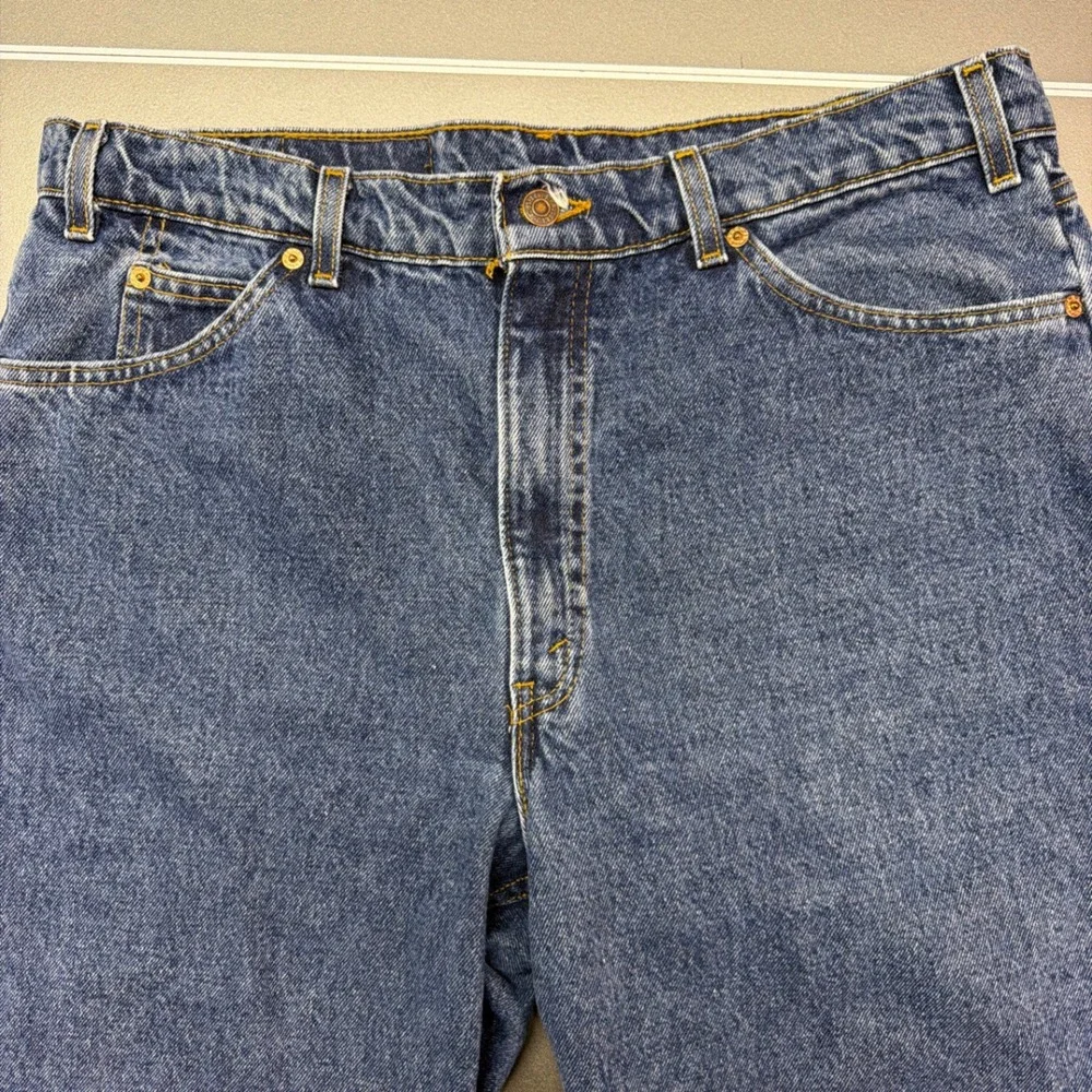 Levi's‎ 550 Relaxed Fit Cutoff Denim Shorts Men's 38 Blue Frayed Hem USA Vintage